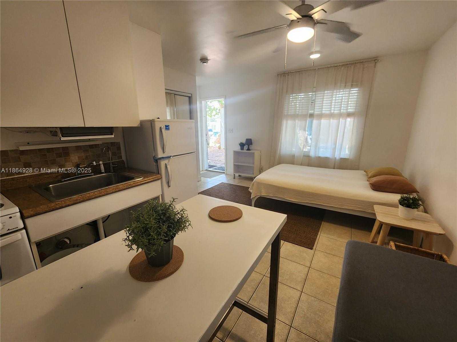 Small Image of 315 WALNUT ST #2, Hollywood Number 10
