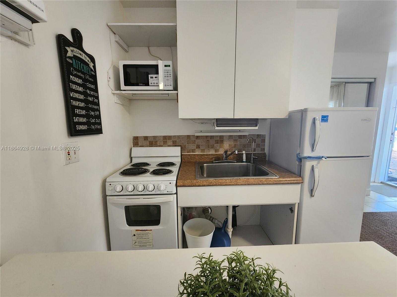 Small Image of 315 WALNUT ST #2, Hollywood Number 11