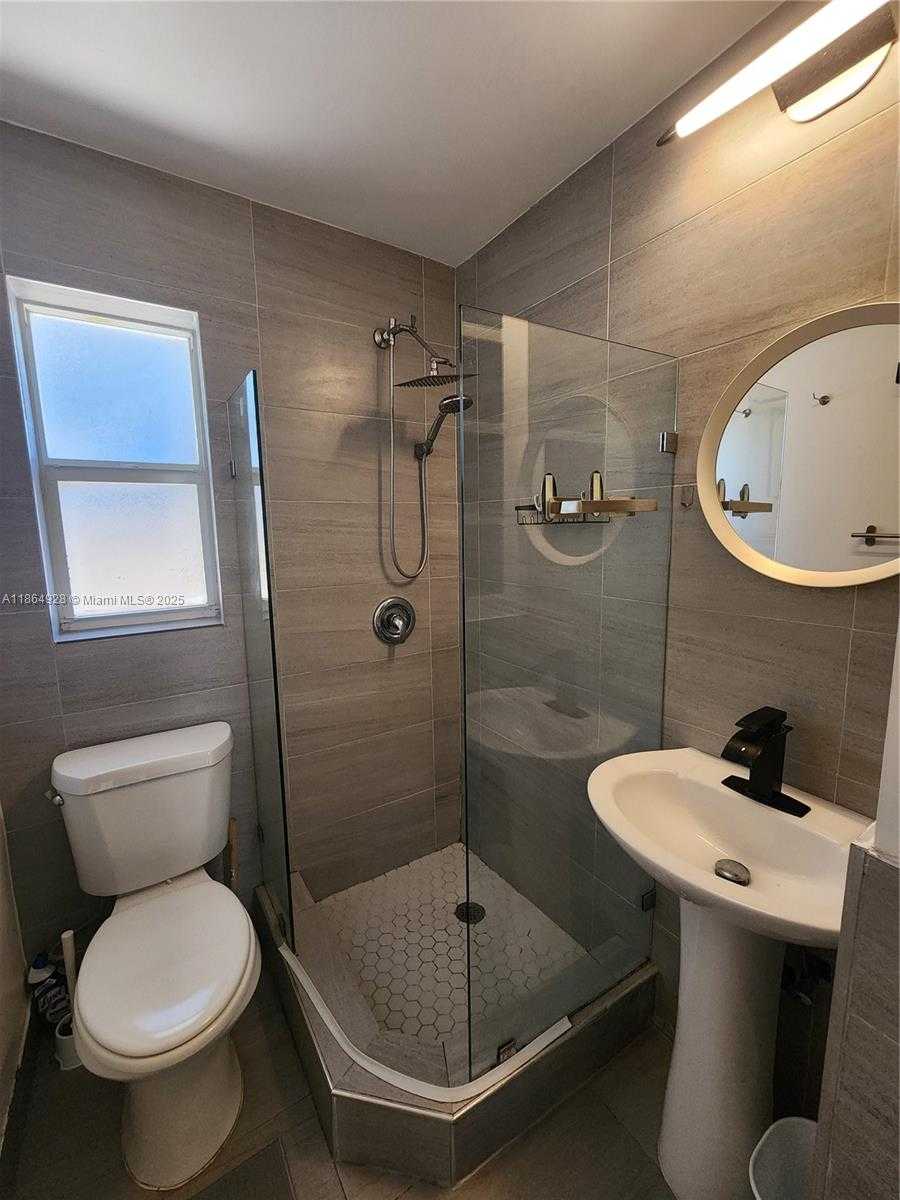 Small Image of 315 WALNUT ST #2, Hollywood Number 15
