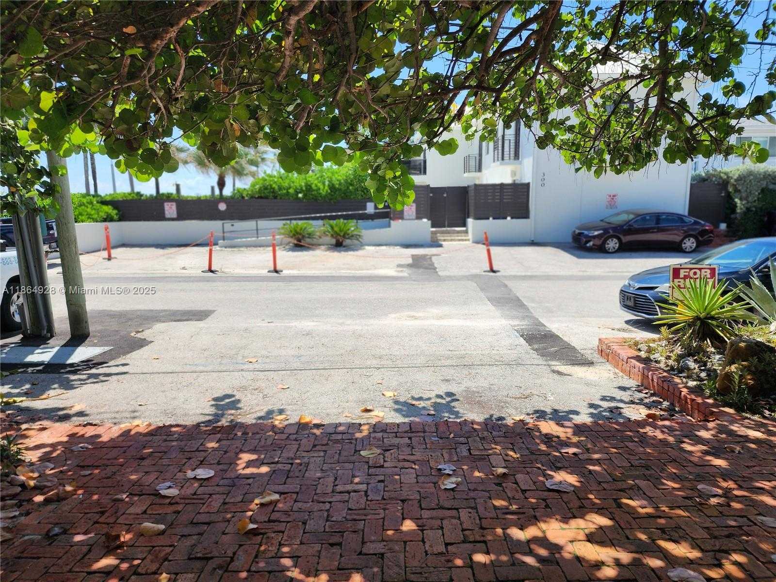 Small Image of 315 WALNUT ST #2, Hollywood Number 22