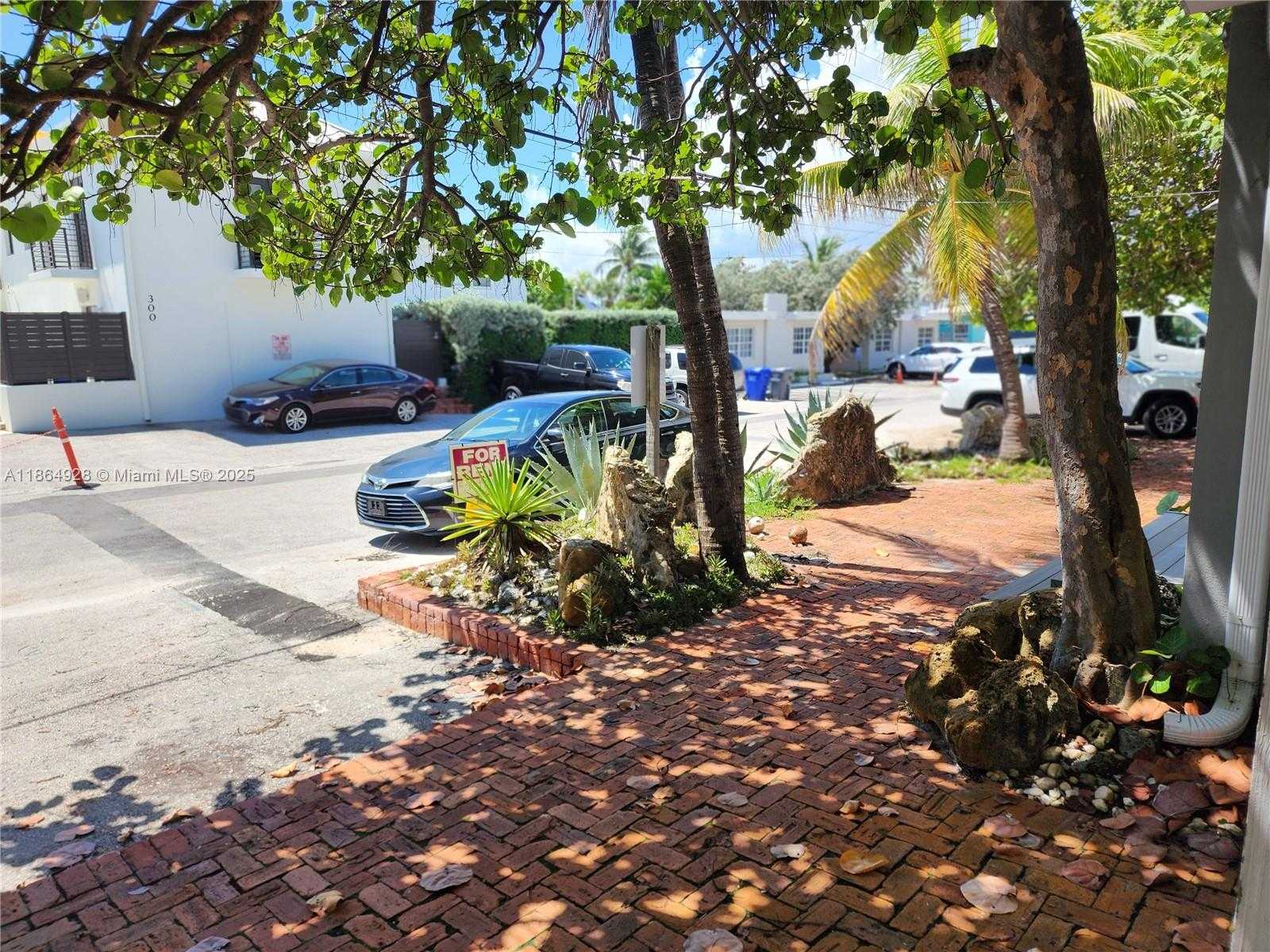 Small Image of 315 WALNUT ST #2, Hollywood Number 23