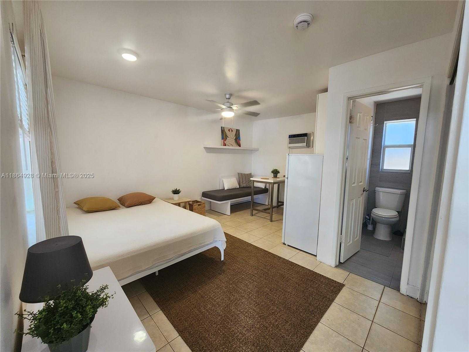 Small Image of 315 WALNUT ST #2, Hollywood Number 5