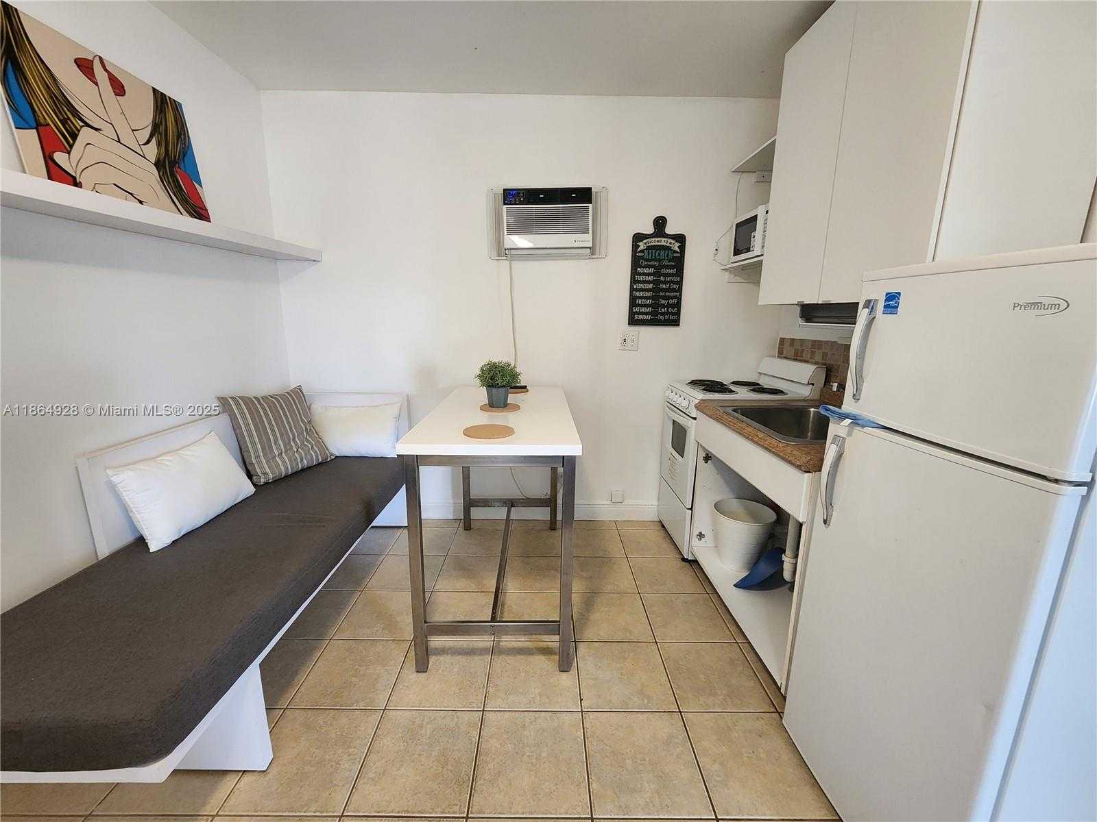 Small Image of 315 WALNUT ST #2, Hollywood Number 8