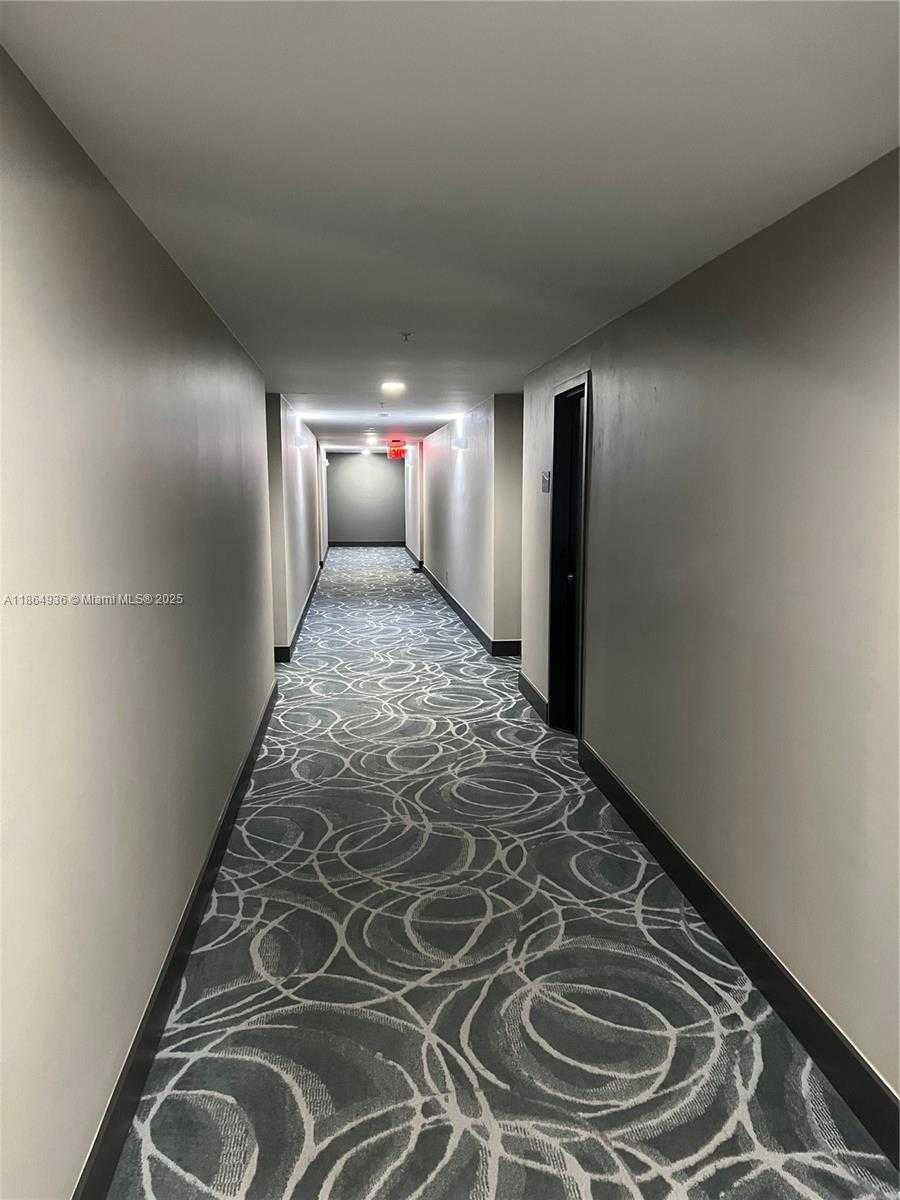 Small Image of 770 CLAUGHTON ISLAND DR #PH-17, Miami Number 17