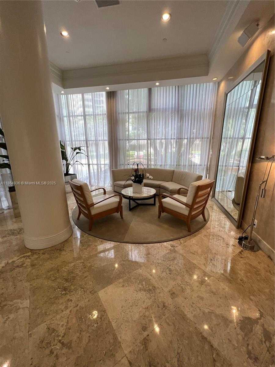 Small Image of 770 CLAUGHTON ISLAND DR #PH-17, Miami Number 19