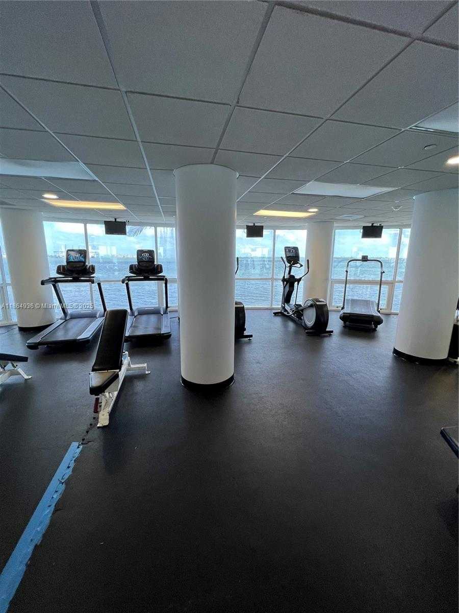 Small Image of 770 CLAUGHTON ISLAND DR #PH-17, Miami Number 20