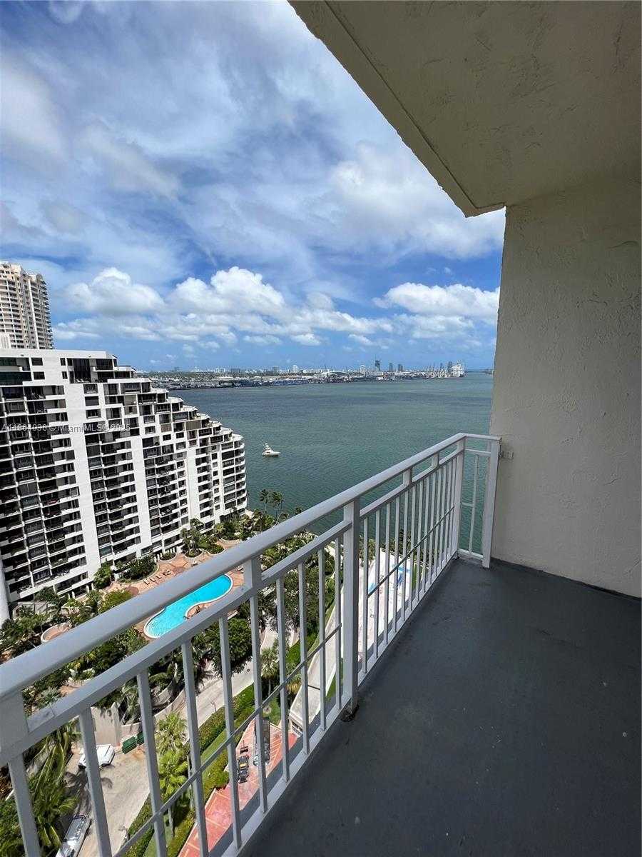 Small Image of 770 CLAUGHTON ISLAND DR #PH-17, Miami Number 7