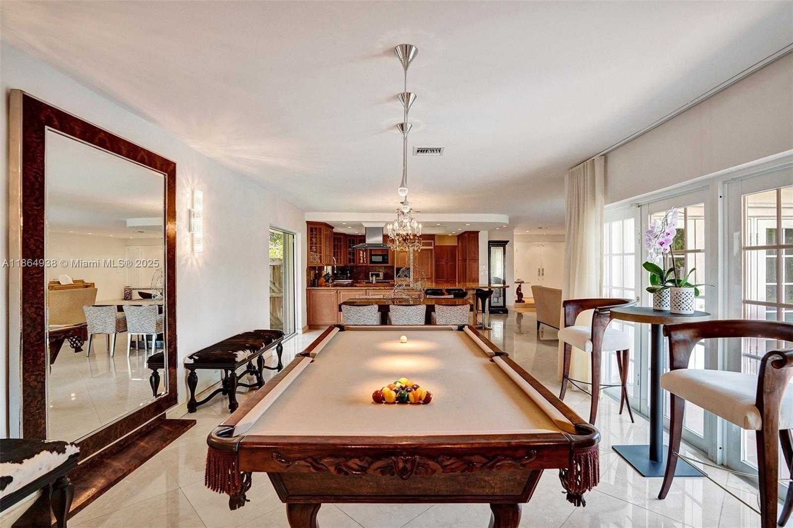 Small Image of 12840 HICKORY RD, North Miami Number 11
