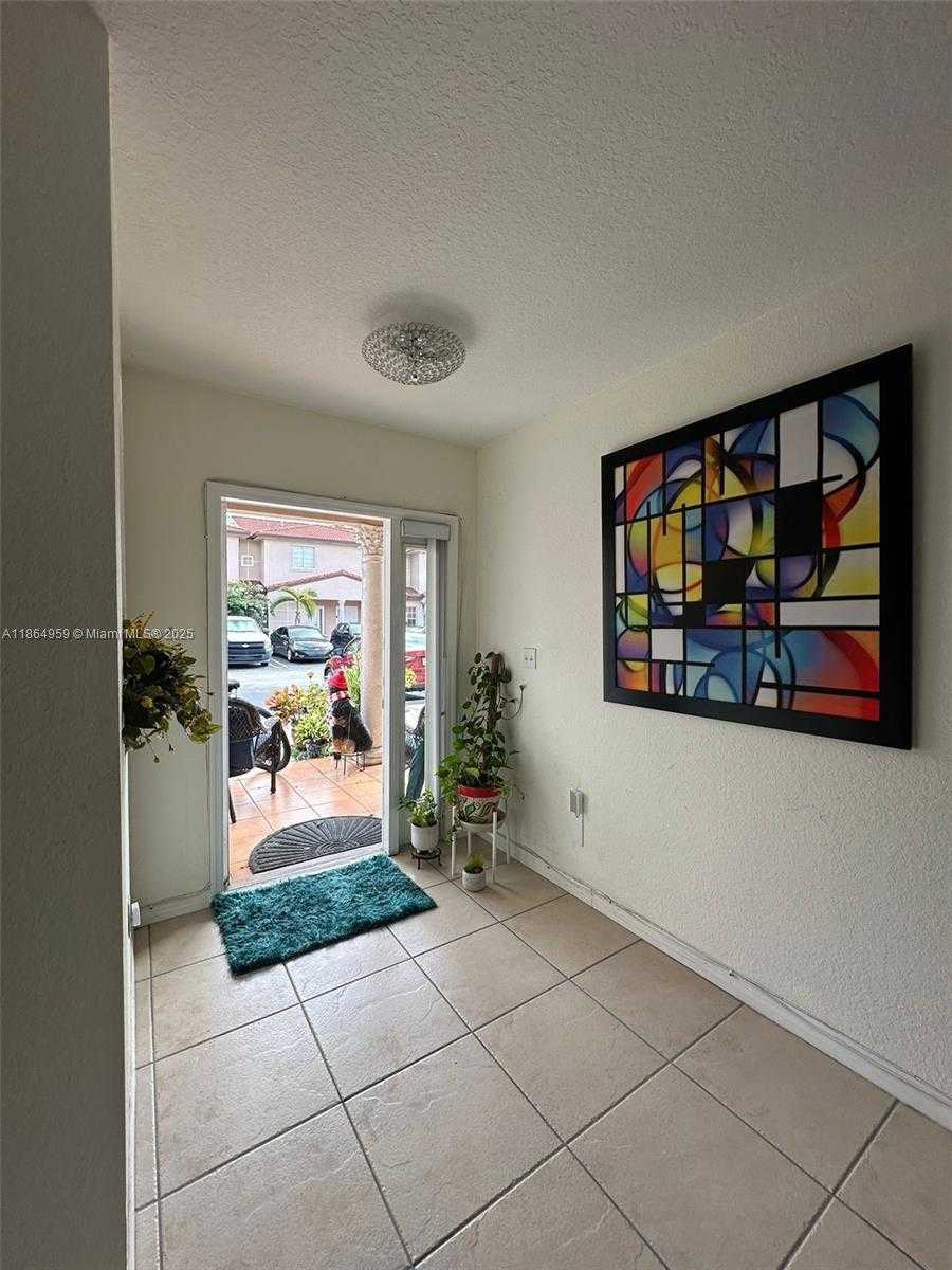Small Image of 13713 SOUTH WEST 171ST LN, Miami Number 2