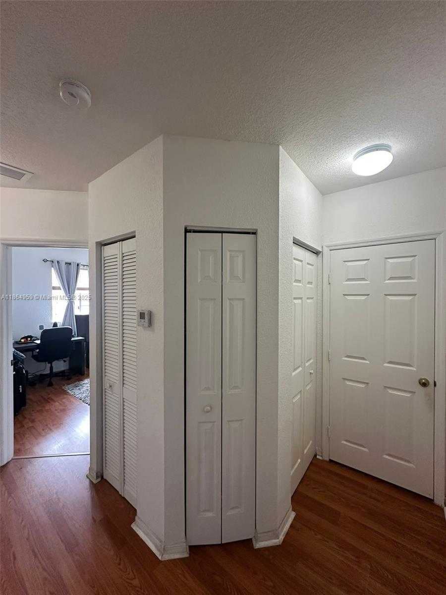 Small Image of 13713 SOUTH WEST 171ST LN, Miami Number 7