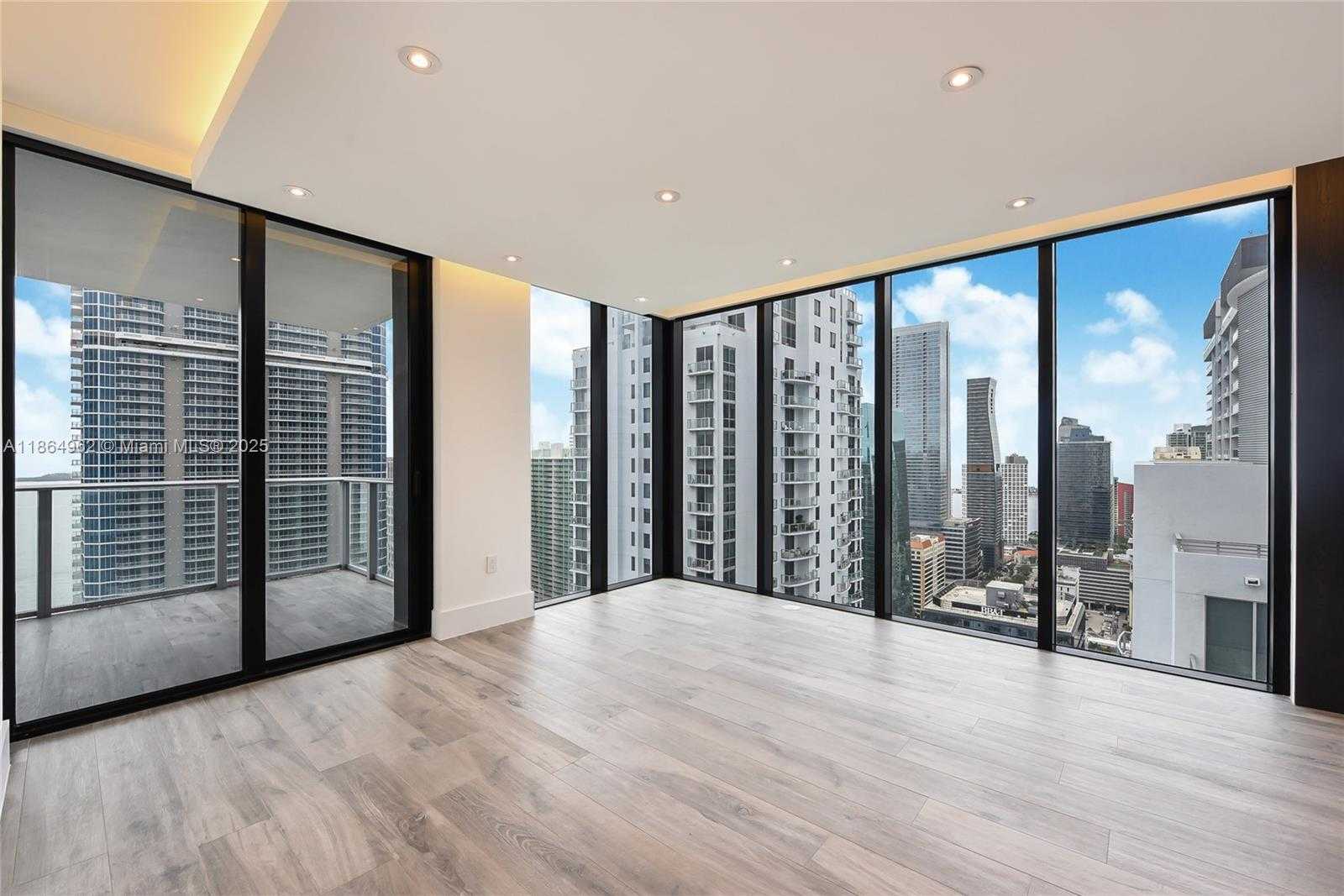 Small Image of 1010 BRICKELL AVE #3905, Miami Number 6