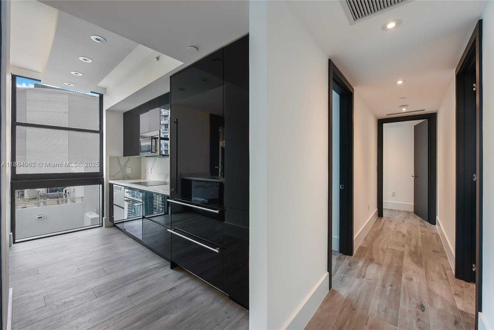 Small Image of 1010 BRICKELL AVE #3905, Miami Number 9