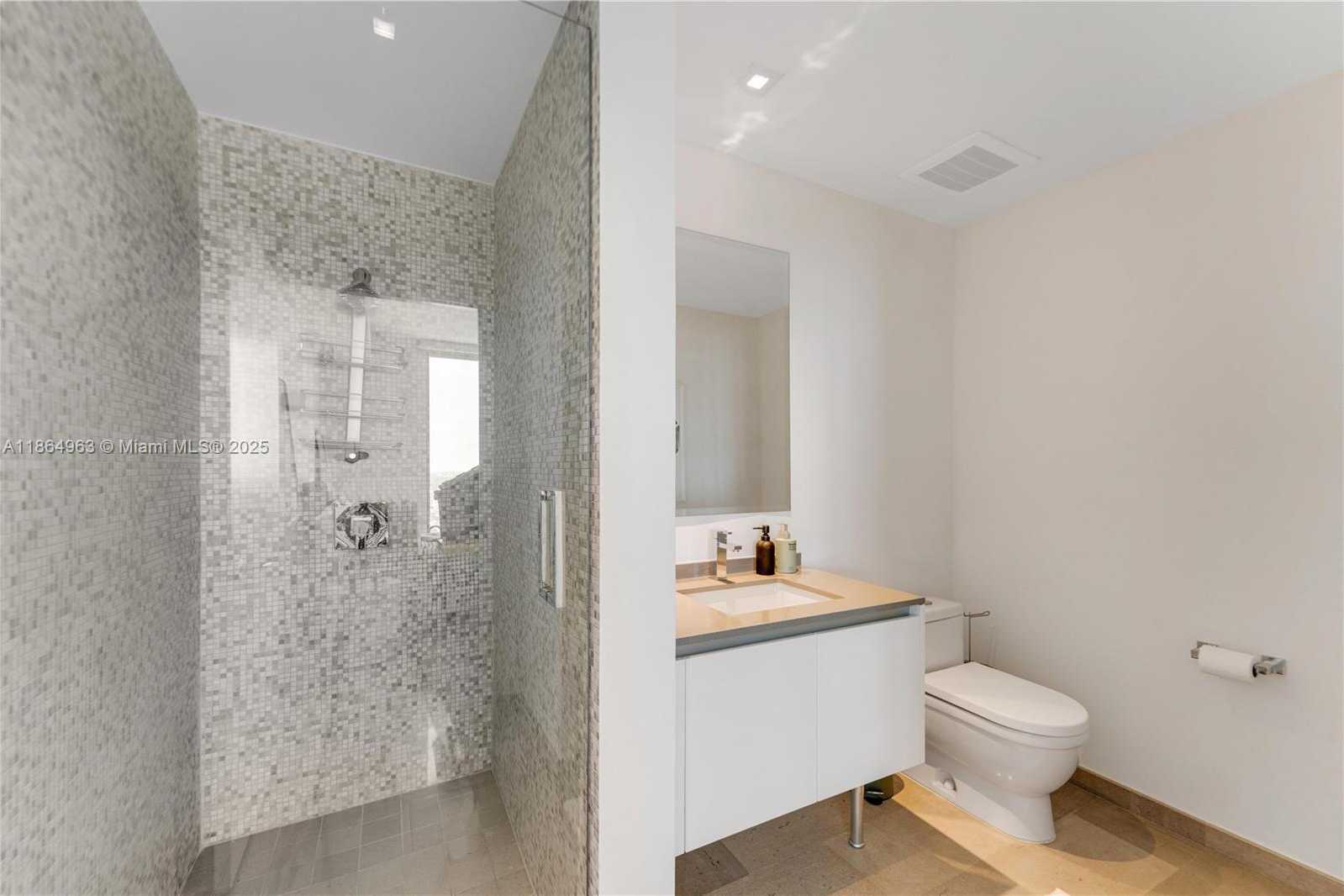 Small Image of 88 SOUTH WEST 7TH ST #2910, Miami Number 10