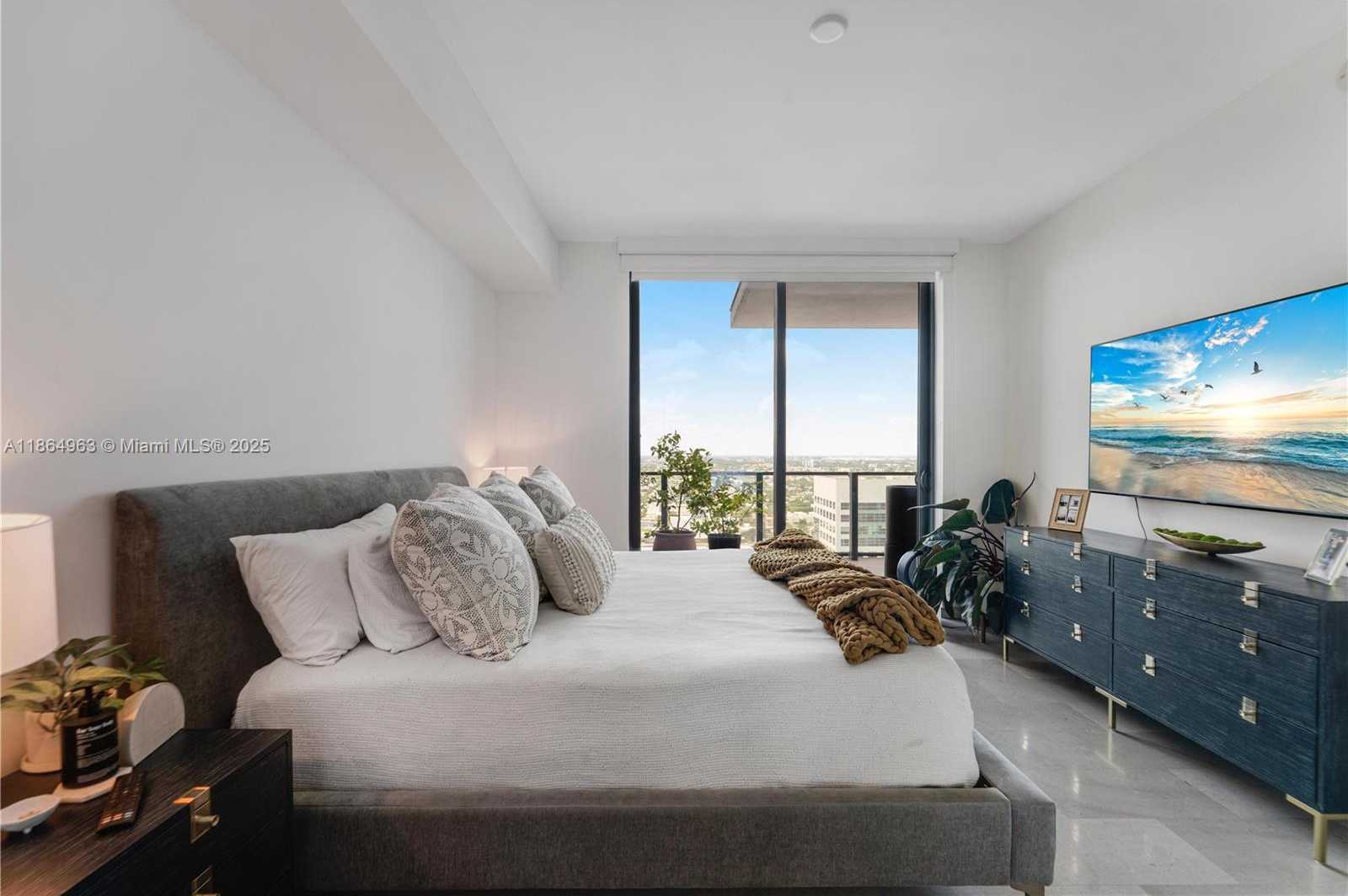 Small Image of 88 SOUTH WEST 7TH ST #2910, Miami Number 12