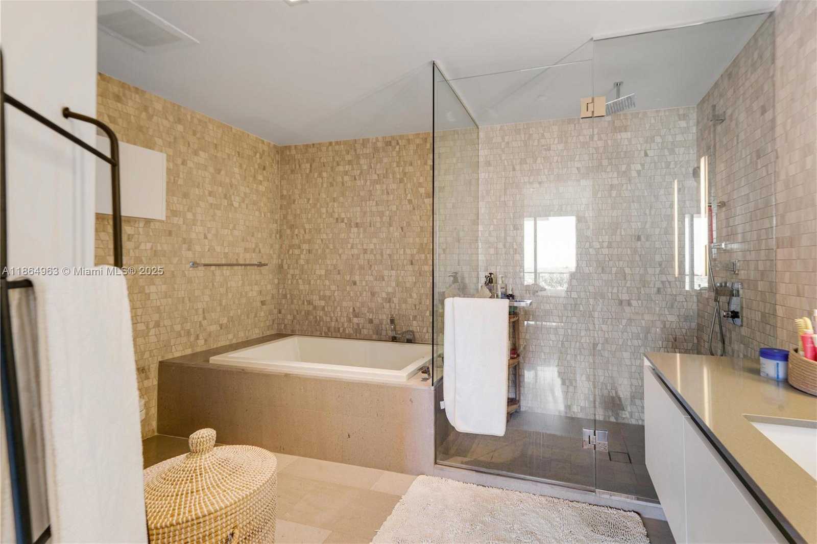 Small Image of 88 SOUTH WEST 7TH ST #2910, Miami Number 14