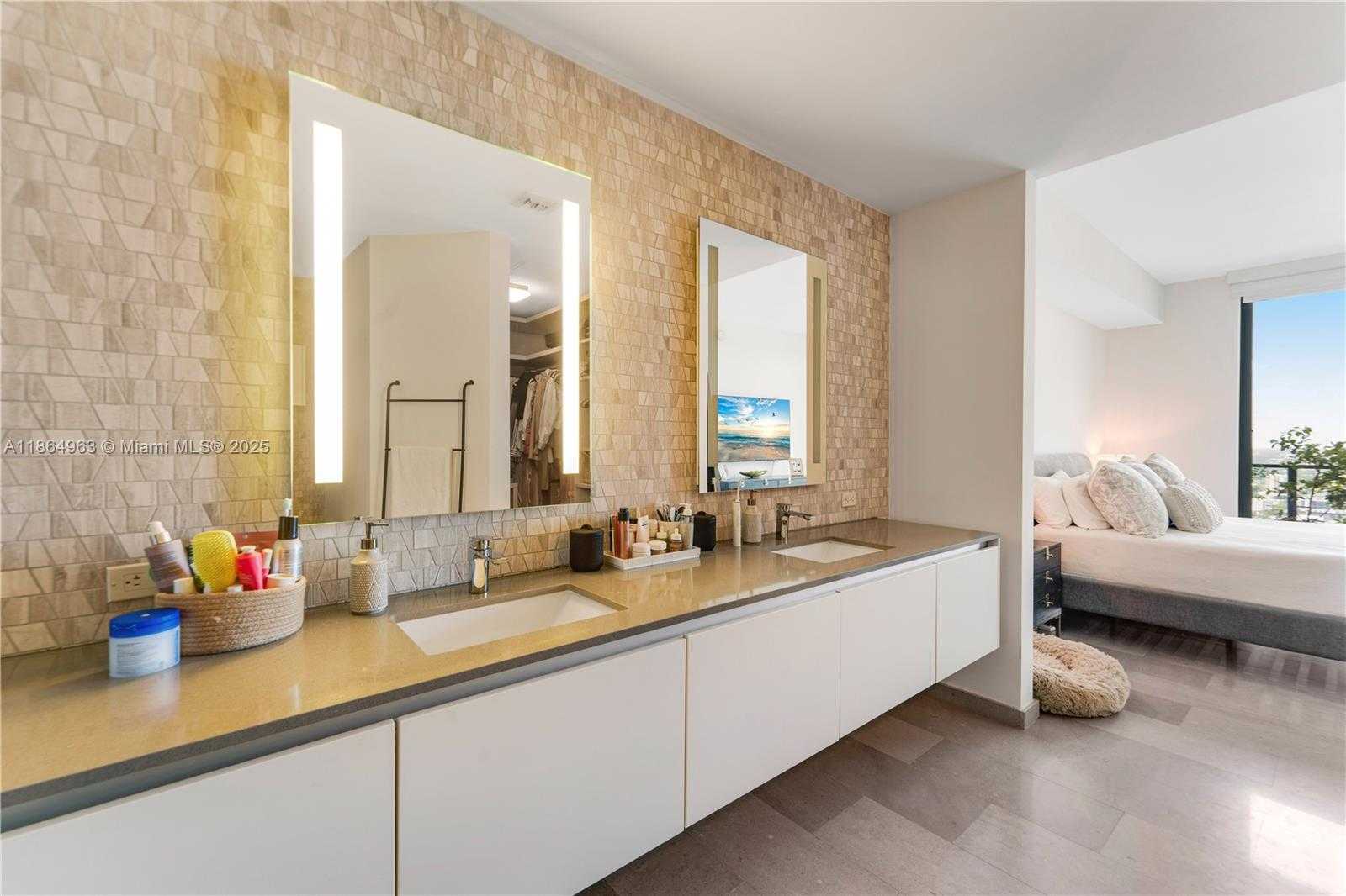 Small Image of 88 SOUTH WEST 7TH ST #2910, Miami Number 15