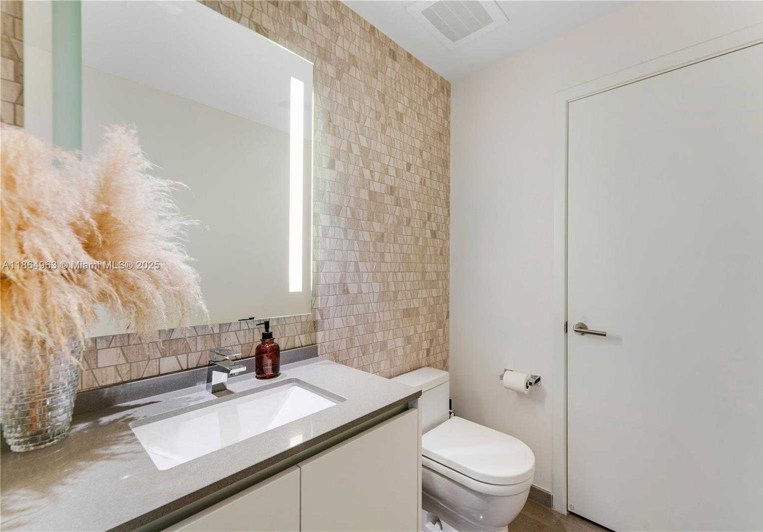 Small Image of 88 SOUTH WEST 7TH ST #2910, Miami Number 16