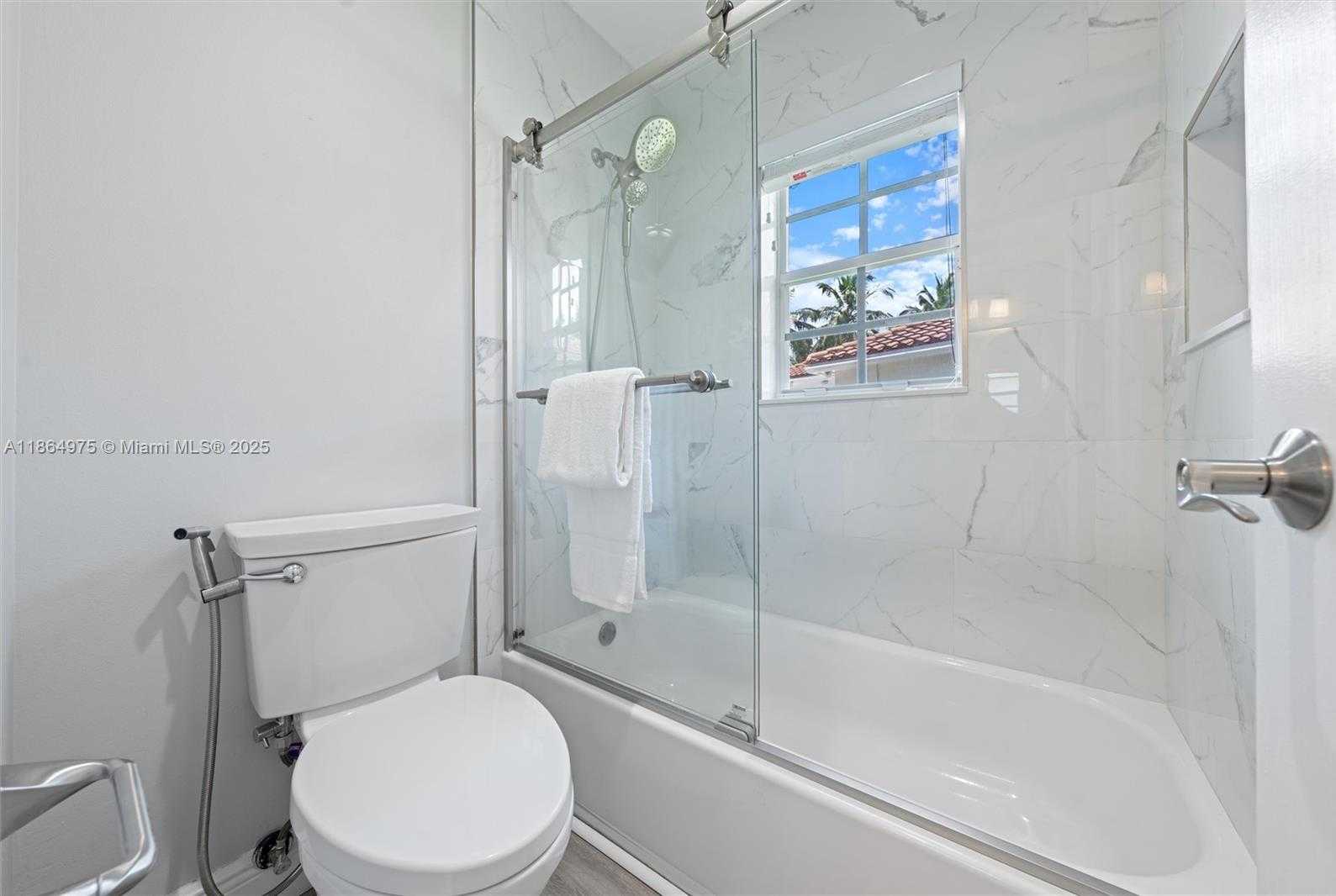 Small Image of 2587 JARDIN CT, Weston Number 20