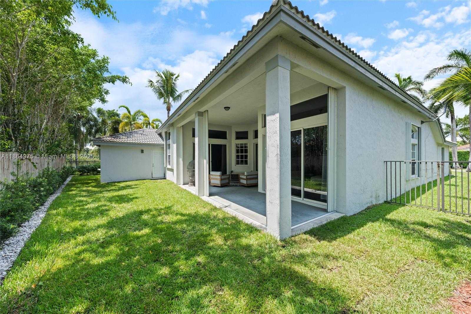 Small Image of 2587 JARDIN CT, Weston Number 25