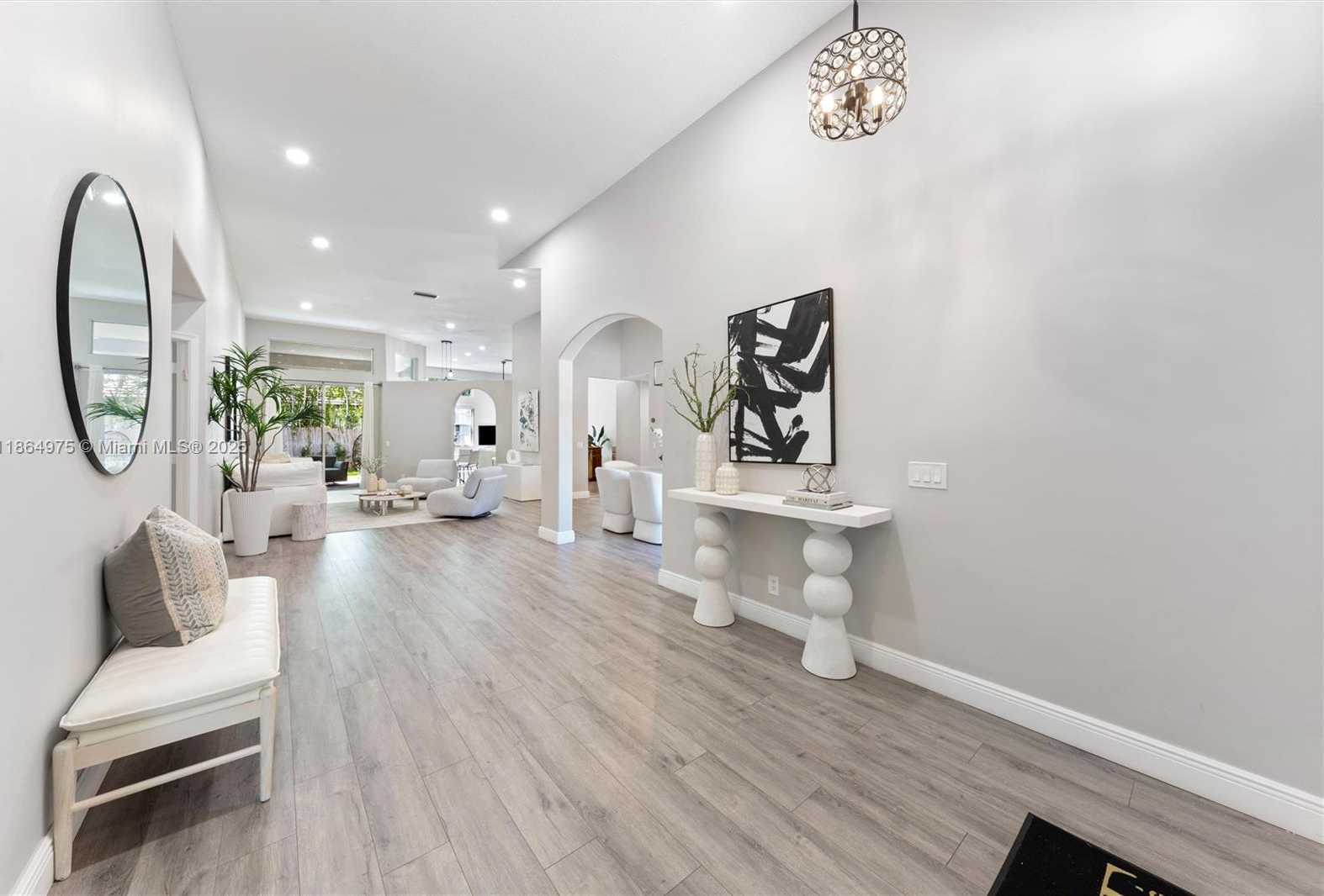 Small Image of 2587 JARDIN CT, Weston Number 3