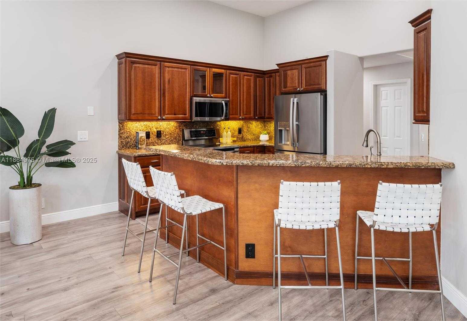 Small Image of 2587 JARDIN CT, Weston Number 5