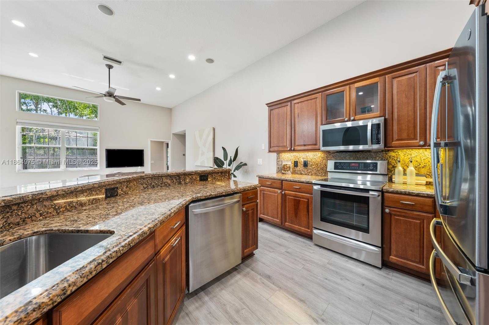 Small Image of 2587 JARDIN CT, Weston Number 7