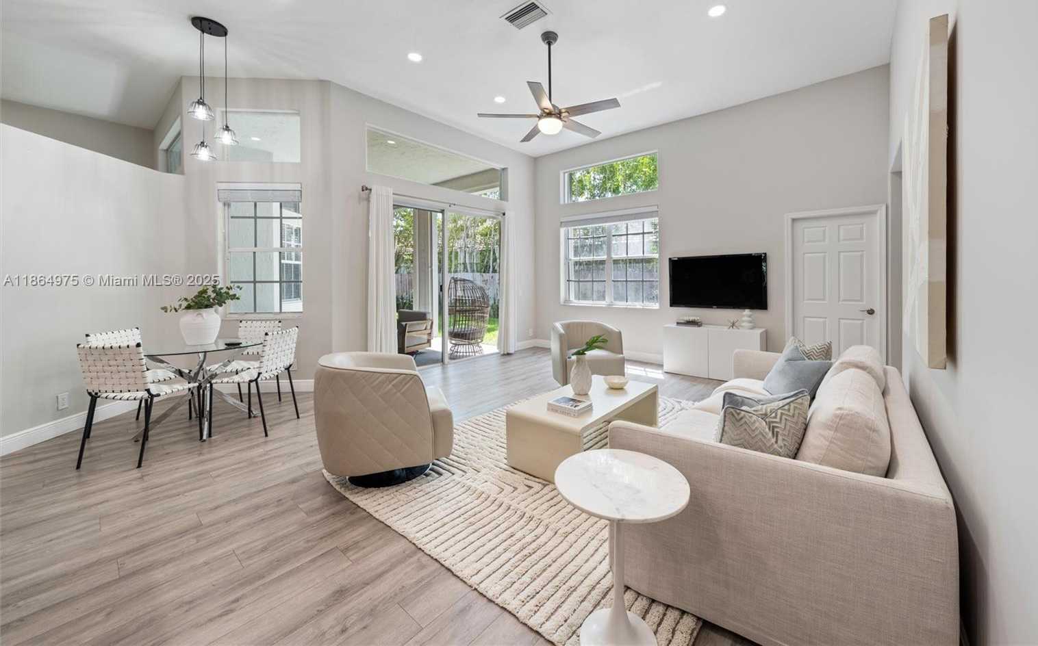 Small Image of 2587 JARDIN CT, Weston Number 9