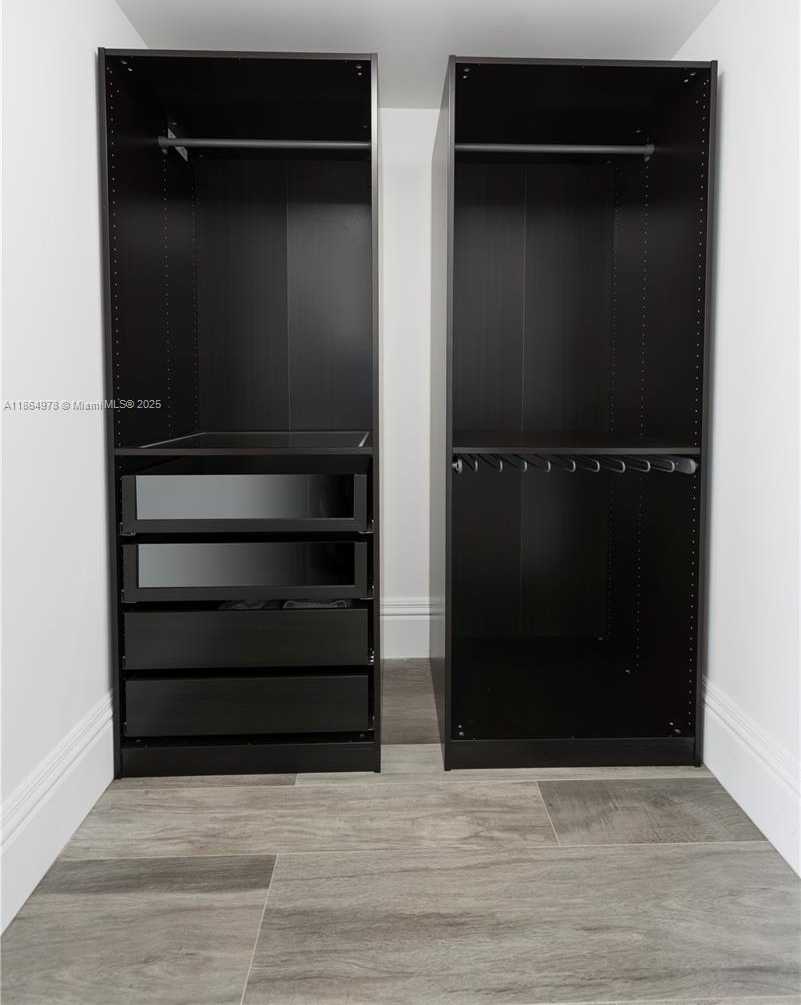 Small Image of 1300 BRICKELL BAY DR #1909, Miami Number 15