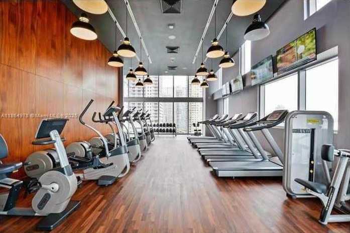 Small Image of 1300 BRICKELL BAY DR #1909, Miami Number 23