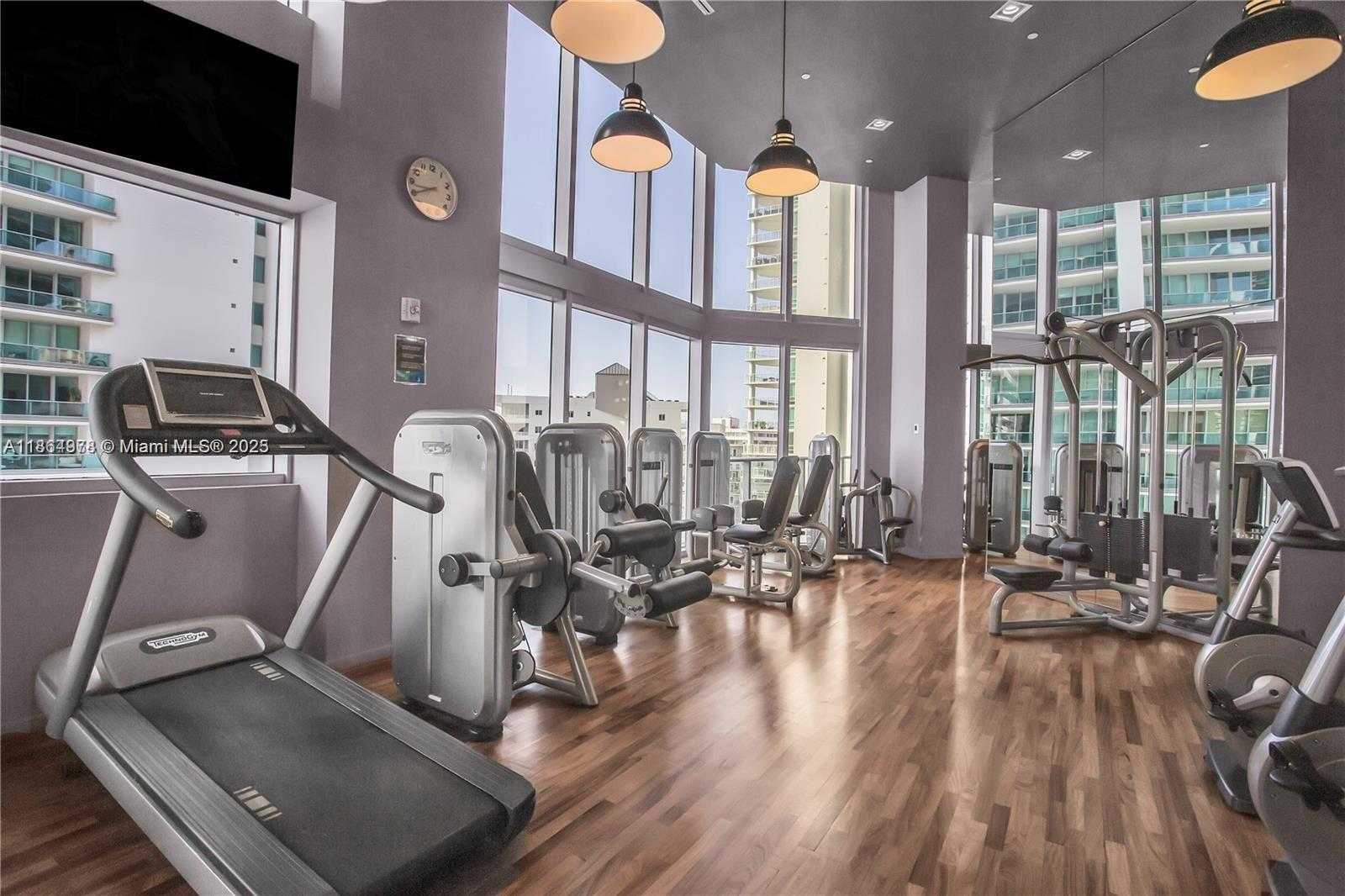 Small Image of 1300 BRICKELL BAY DR #1909, Miami Number 24