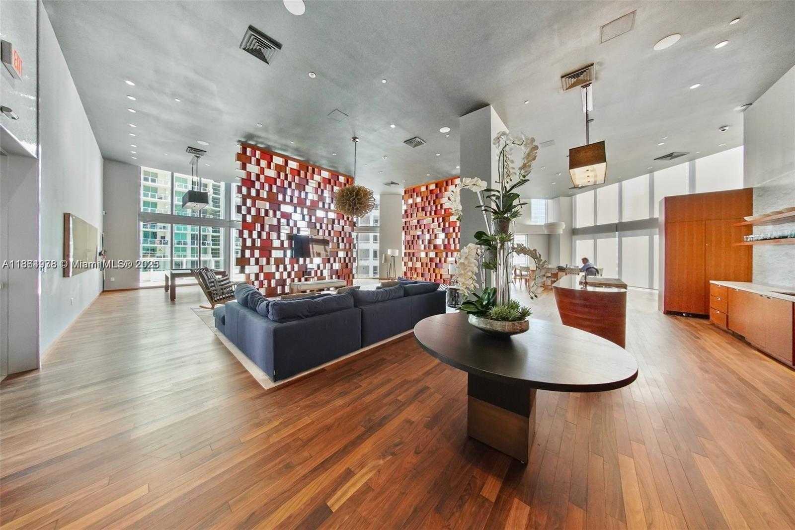 Small Image of 1300 BRICKELL BAY DR #1909, Miami Number 32