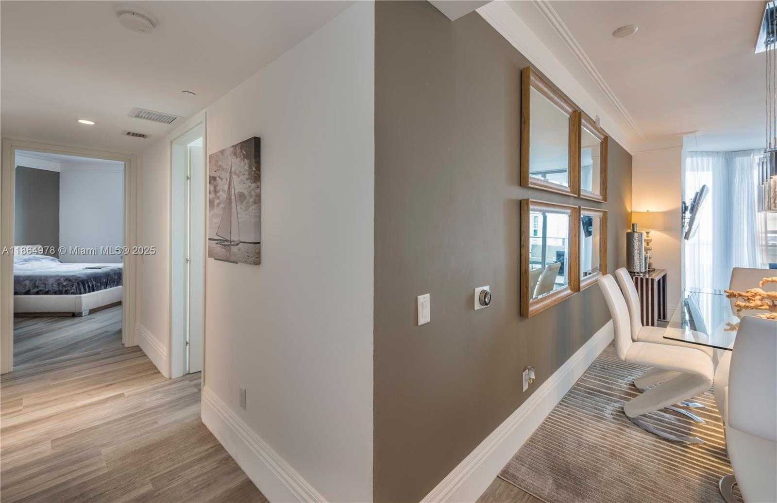 Small Image of 1300 BRICKELL BAY DR #1909, Miami Number 9