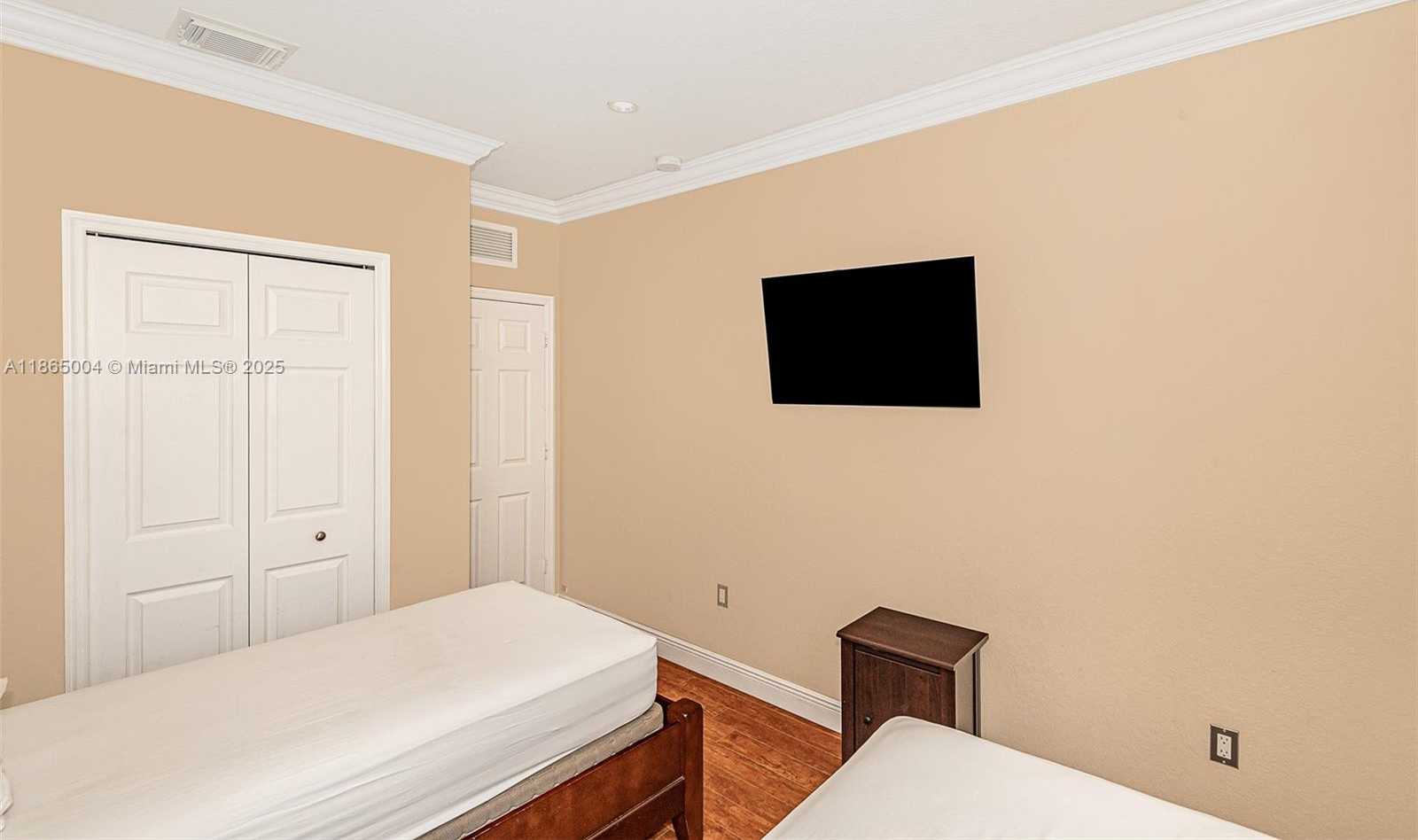 Small Image of 11410 SOUTH WEST 137TH CT #11410, Miami Number 15
