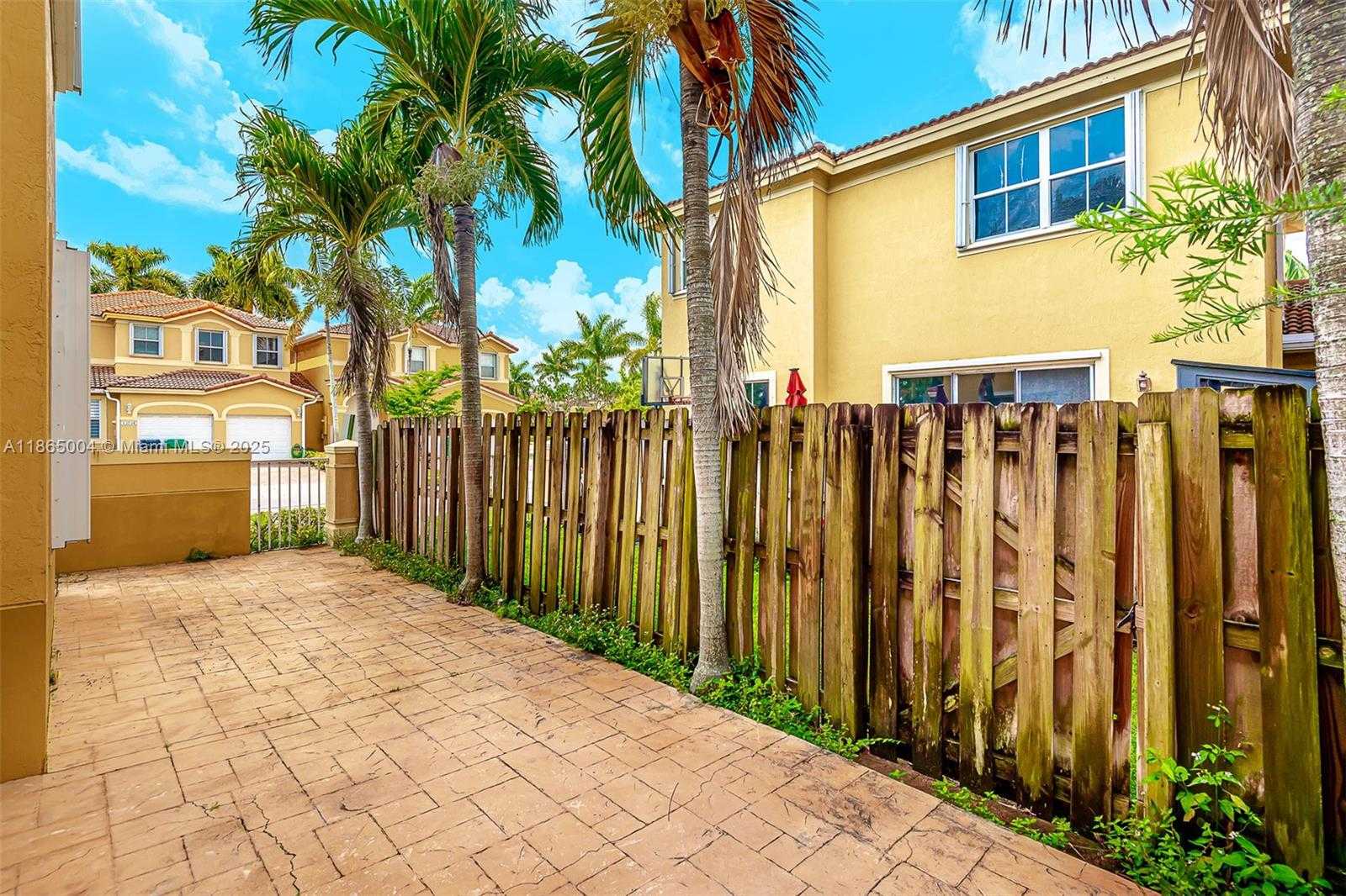 Small Image of 11410 SOUTH WEST 137TH CT #11410, Miami Number 27
