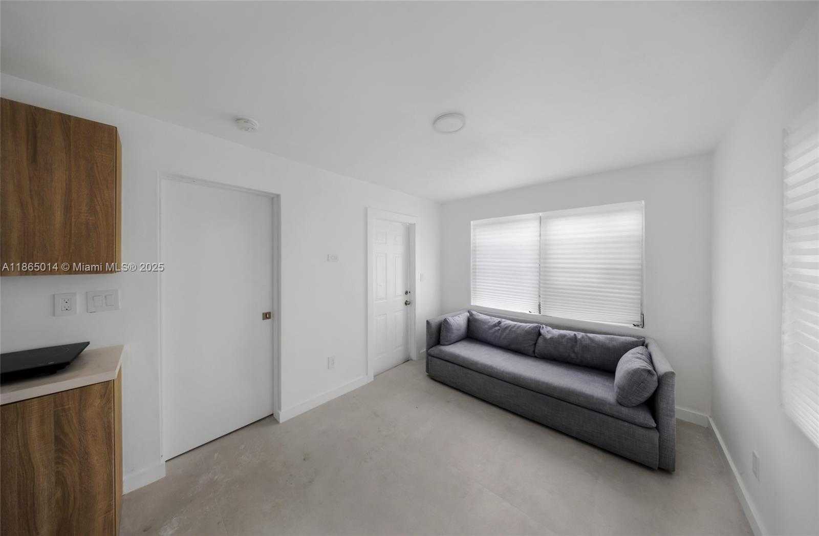 Small Image of 275 NORTH WEST 97TH ST, Miami Number 10