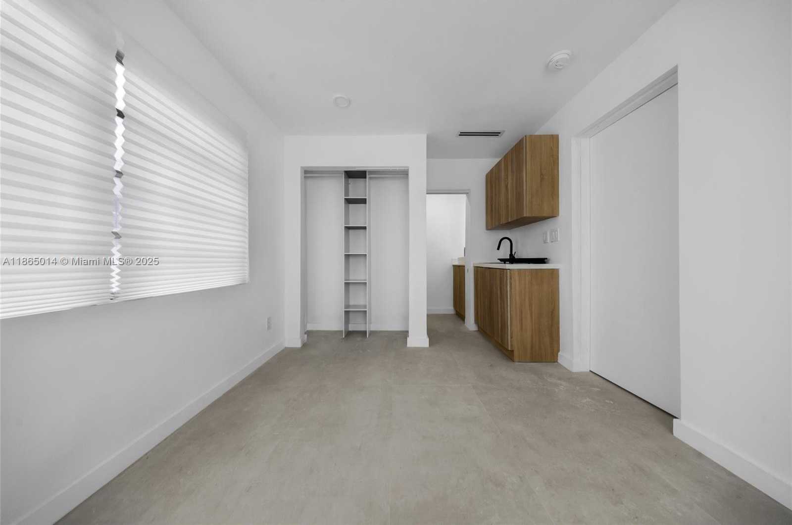Small Image of 275 NORTH WEST 97TH ST, Miami Number 12