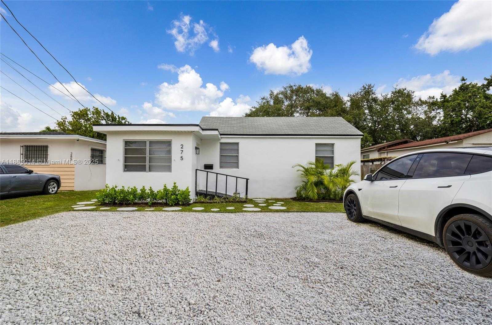 Small Image of 275 NORTH WEST 97TH ST, Miami Number 3