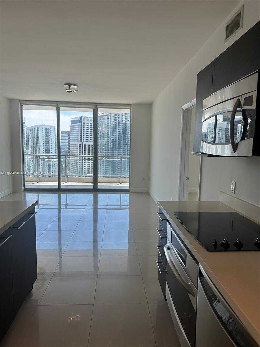 Small Image of 90 NW 3rd St, Miami, FL 33128, USA Number 4