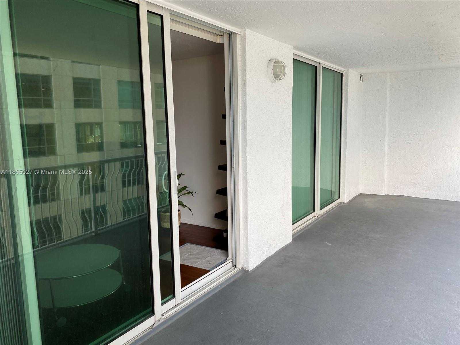 Small Image of 1200 BRICKELL BAY DR #2908, Miami Number 23