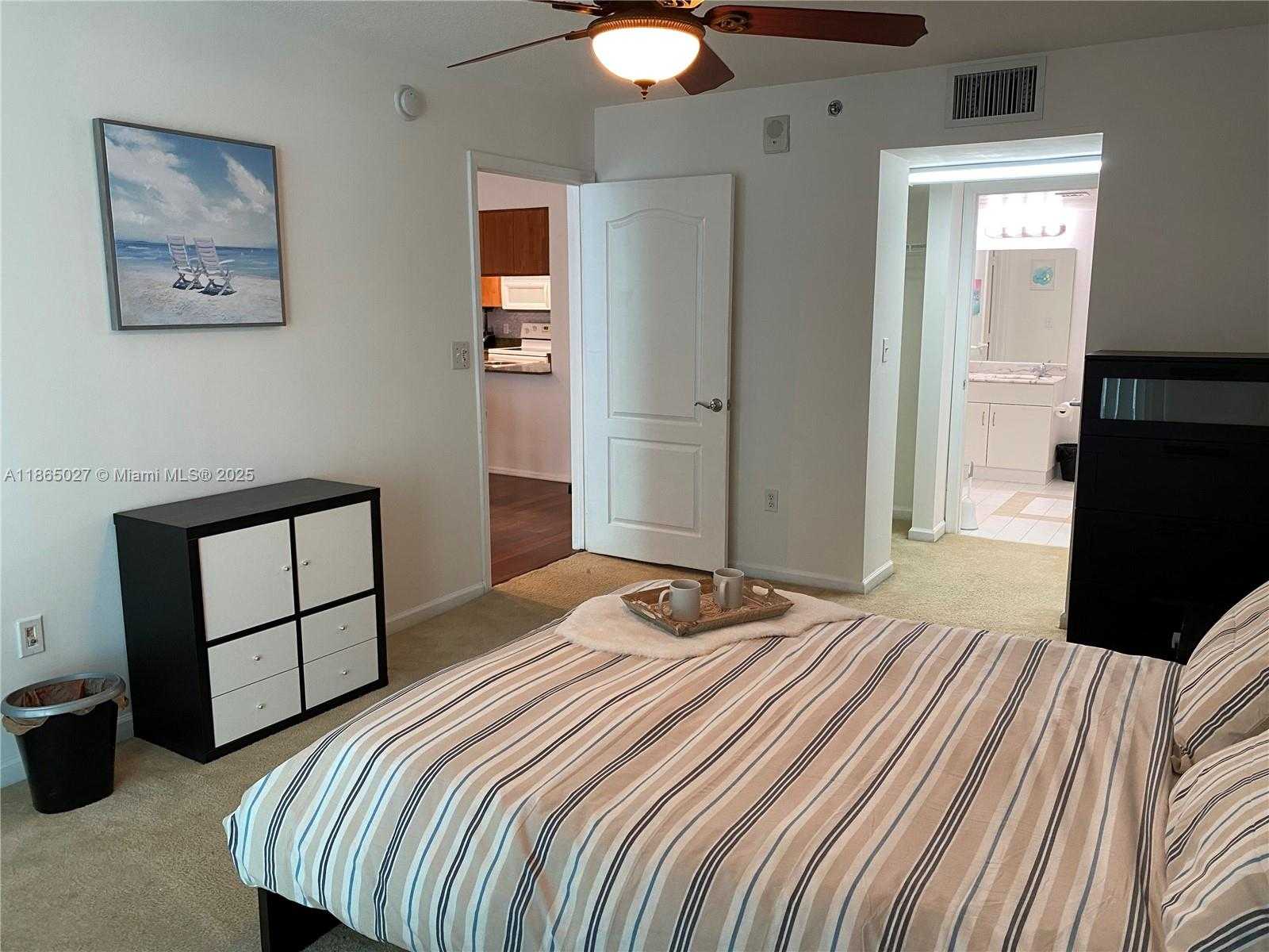 Small Image of 1200 BRICKELL BAY DR #2908, Miami Number 25
