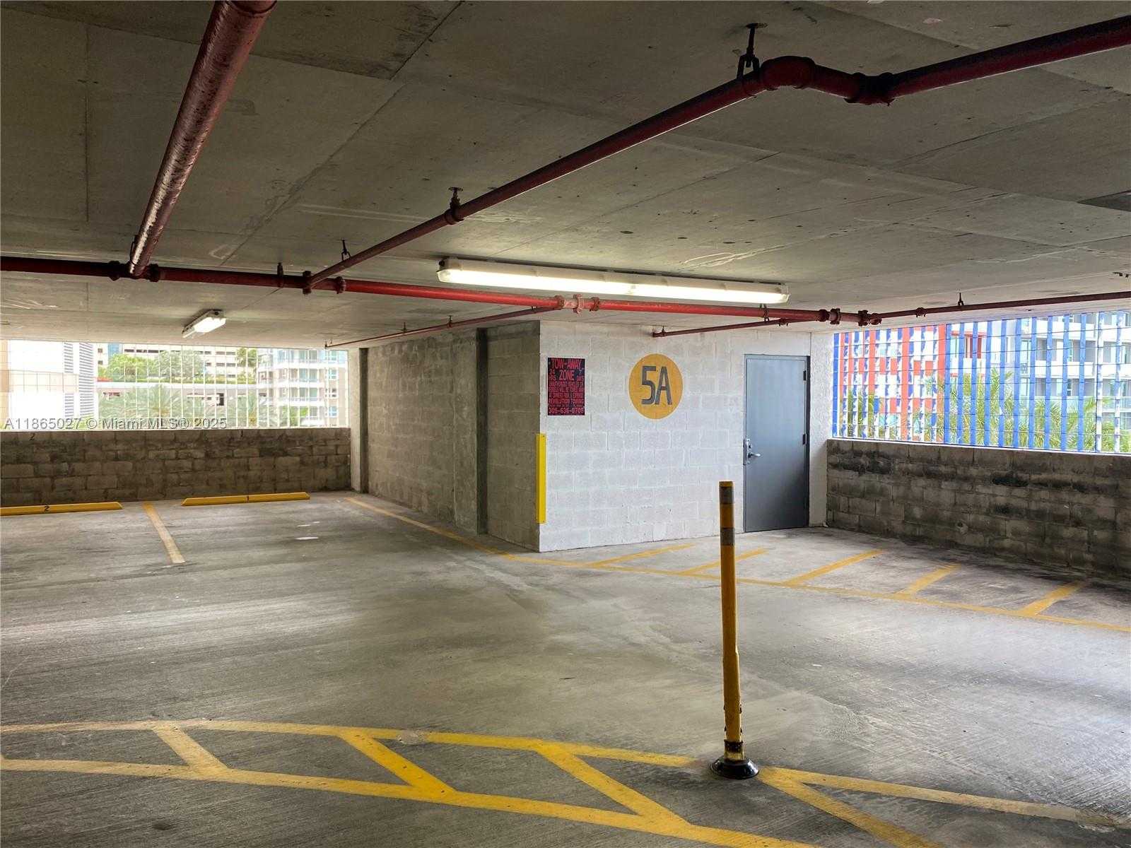 Small Image of 1200 BRICKELL BAY DR #2908, Miami Number 37