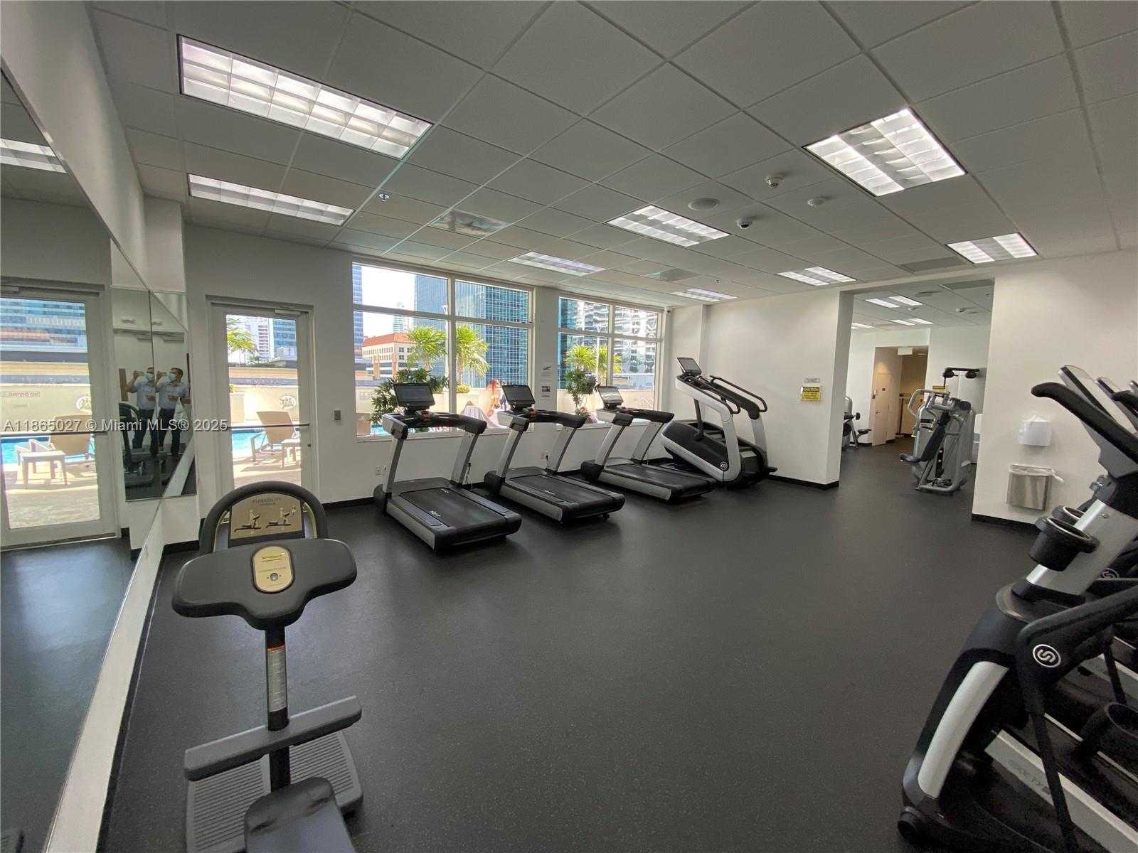 Small Image of 1200 BRICKELL BAY DR #2908, Miami Number 8