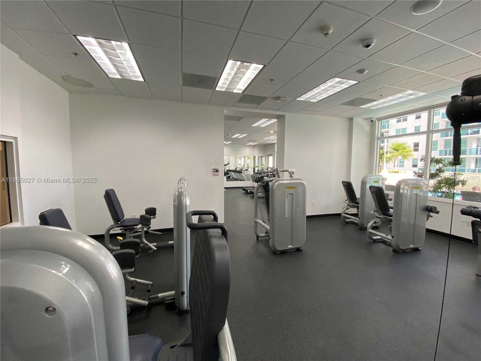 Small Image of 1200 BRICKELL BAY DR #2908, Miami Number 9