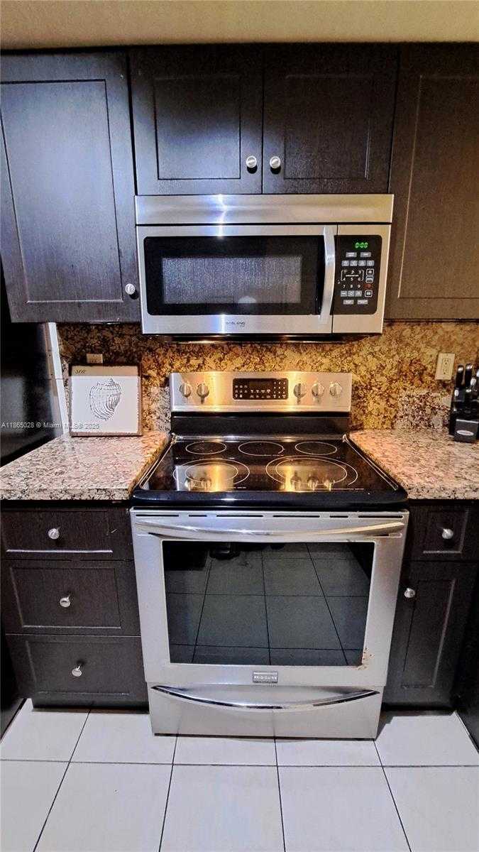 Small Image of 201 178TH DR #225, Sunny Isles Beach Number 12