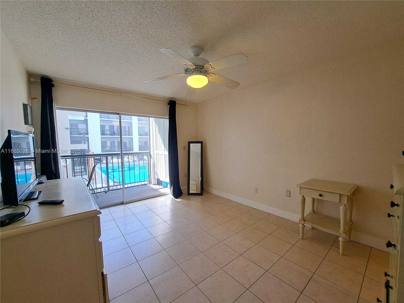 Small Image of 201 178TH DR #225, Sunny Isles Beach Number 6