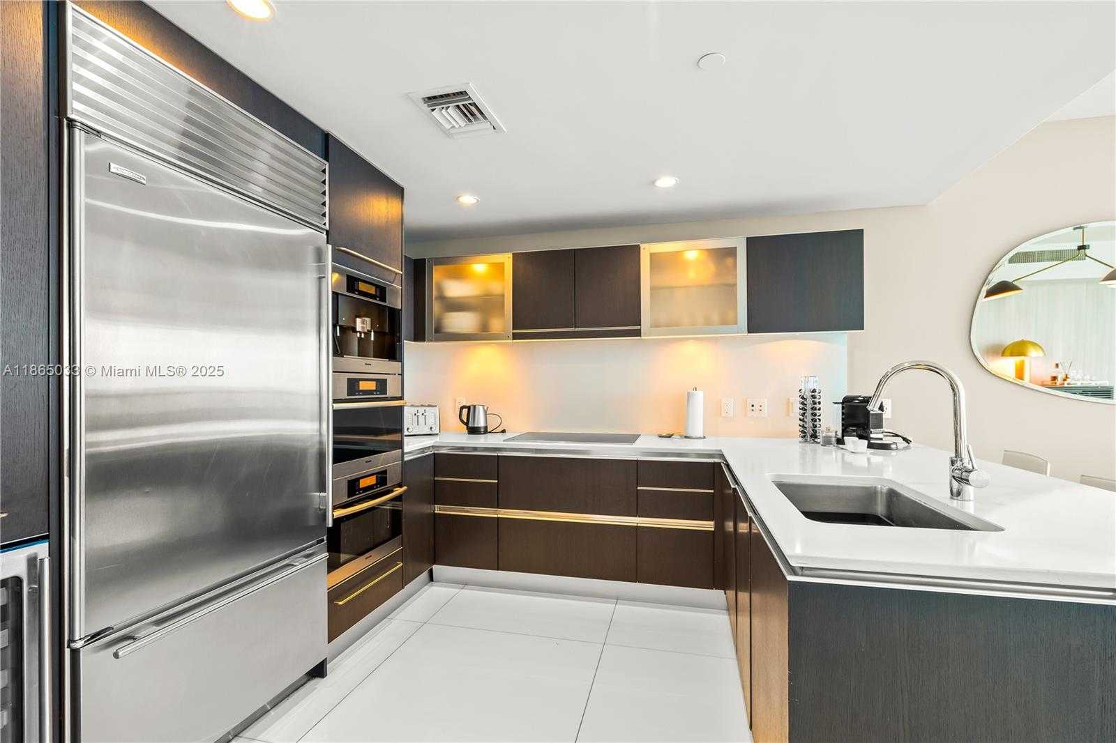 Small Image of 17001 COLLINS AVE #1908, Sunny Isles Beach Number 10