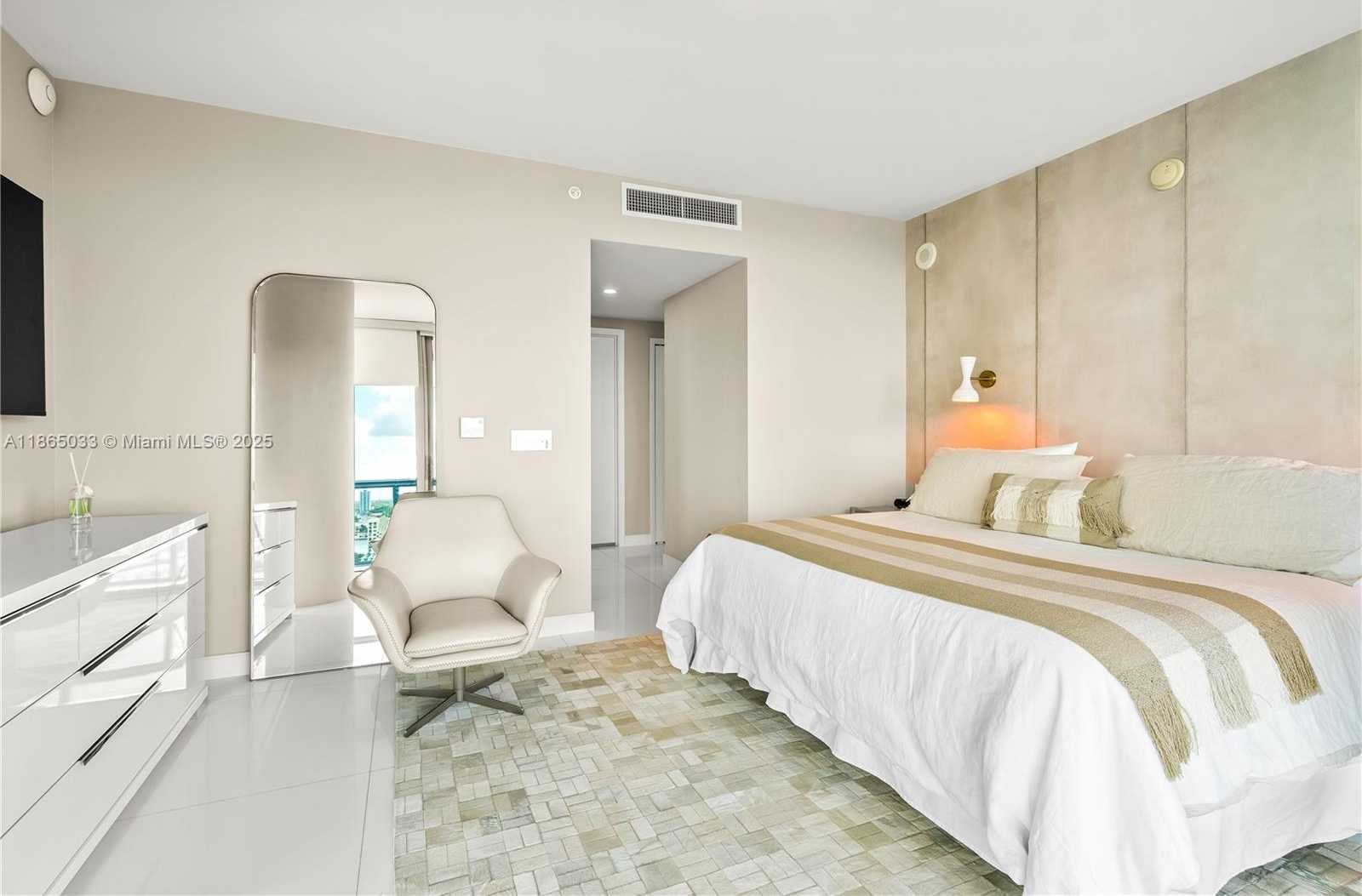 Small Image of 17001 COLLINS AVE #1908, Sunny Isles Beach Number 16