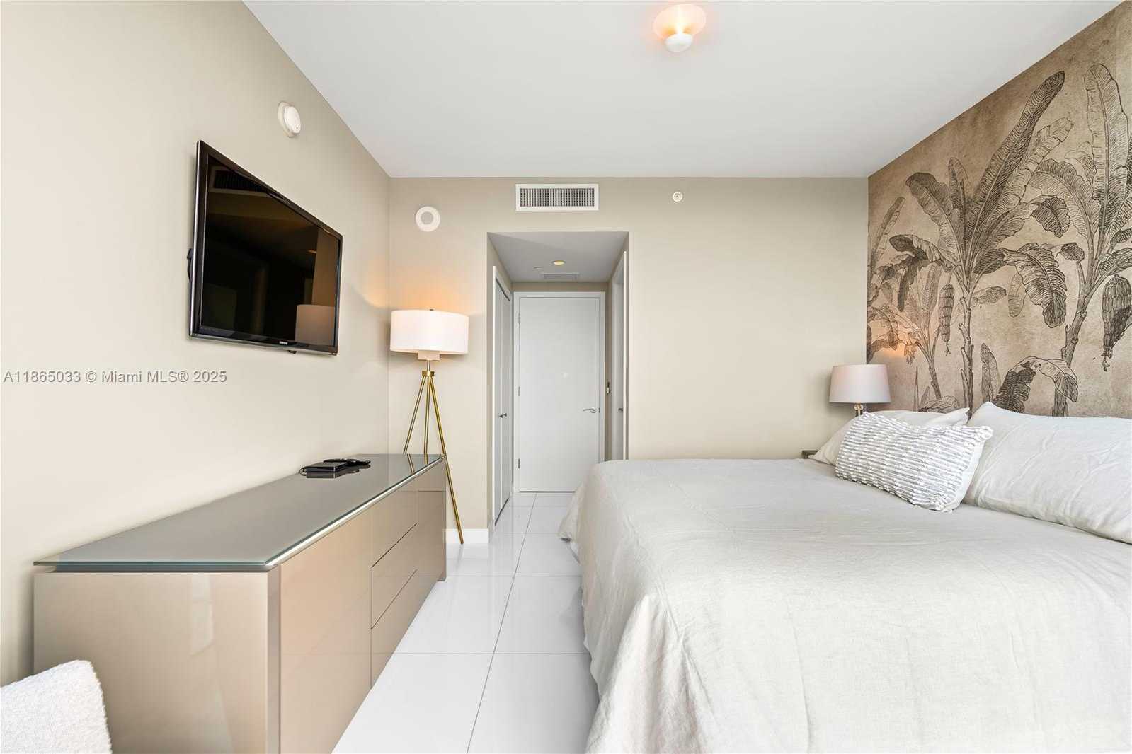 Small Image of 17001 COLLINS AVE #1908, Sunny Isles Beach Number 22