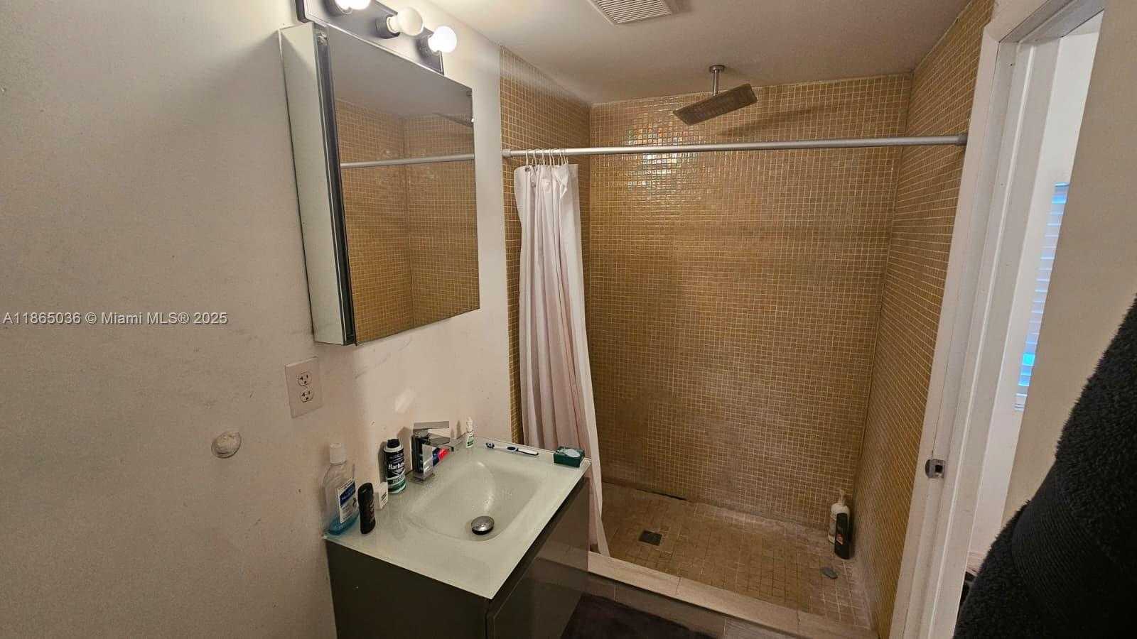 Small Image of 1836 ROOSEVELT ST #3, Hollywood Number 3