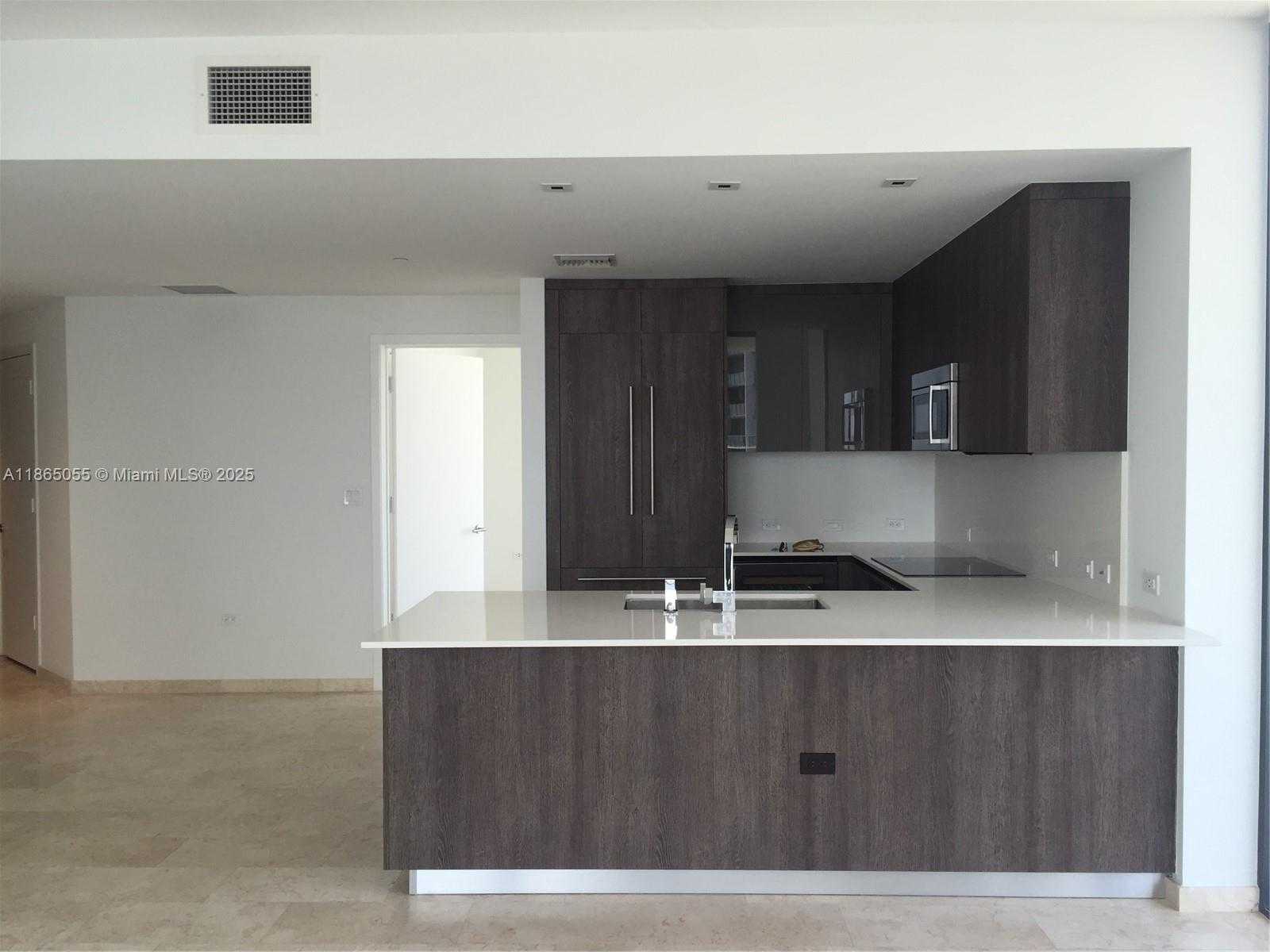 Small Image of 68 SOUTH EAST 6TH ST #2611, Miami Number 13